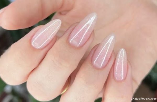 Fiberglass Nails Are An Insider Tip