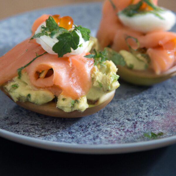 Smoked-Salmon-And-Avocado-Eggs-Royale-9335198