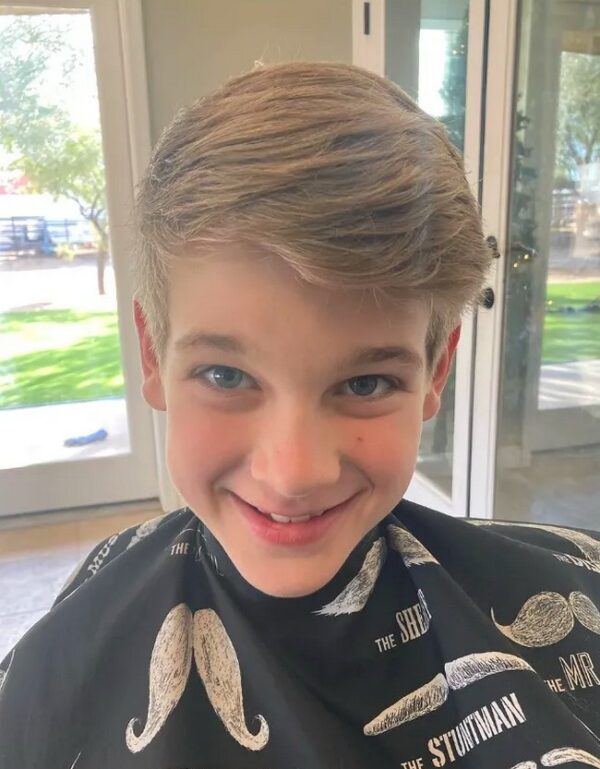 Haircut For Boys, Gradient Long Top Stylized On The Side