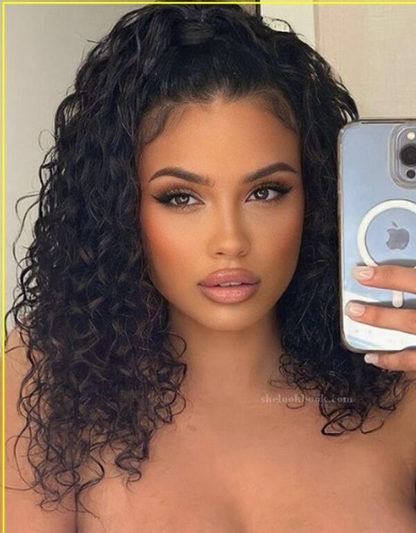 Short-Curly-Chin-Length-Hairstyle-600X769-4582848