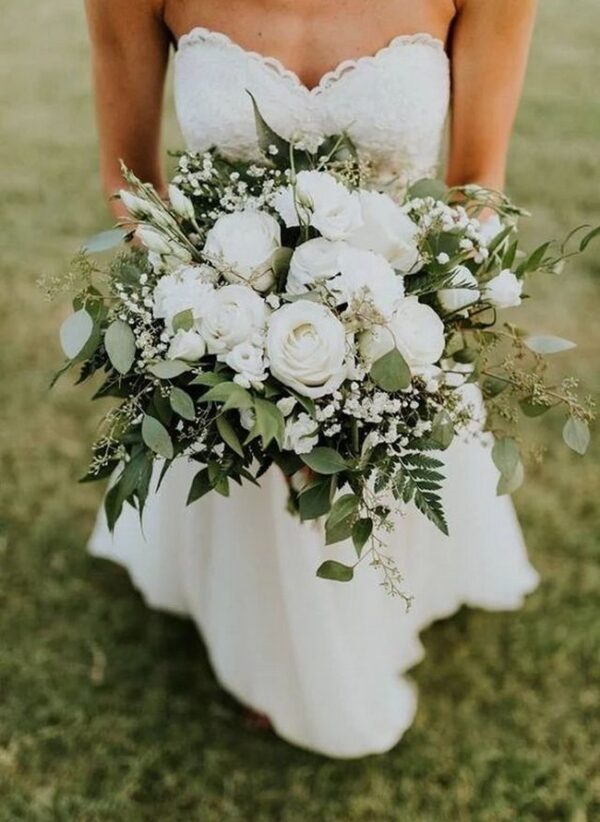 Elegant-Bridal-Bouquet-In-White-And-Green-5431527-2698753