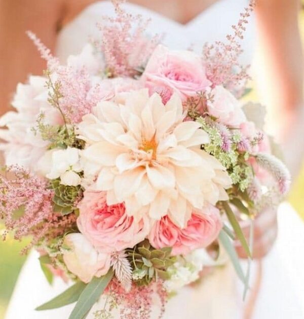 Garden-Wedding-A-Bouquet-Of-Dahlias-6104057-9154464