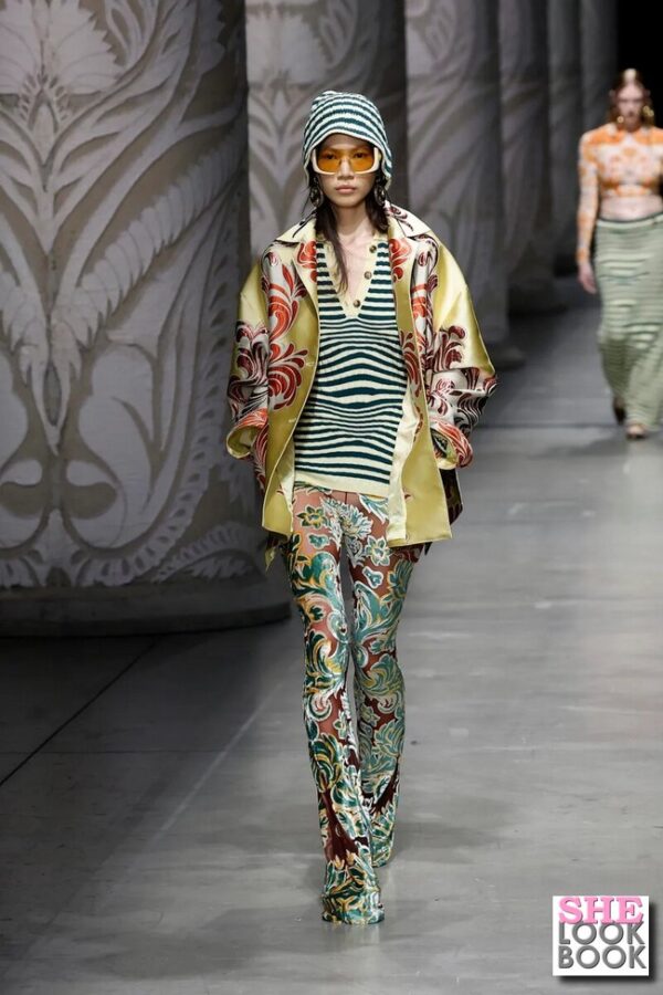 Various-Multi-Color-Prints-Clothing-Oversize-Shirt-Skiny-Tight-Pant-Handbag-By-Etro-3566184-8219273