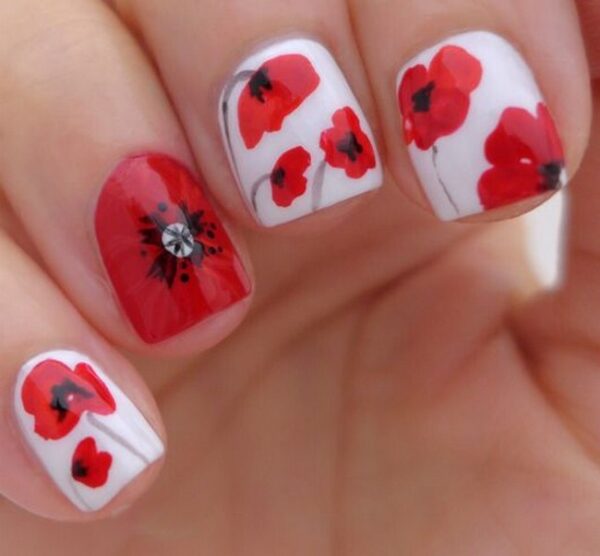 3D-Flowers-Nail-Art-With-Poppies-Pattern-4379975-1805739