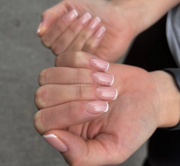 Best-Baby-French-Manicure-For-Short-Nails-8557703-5589098