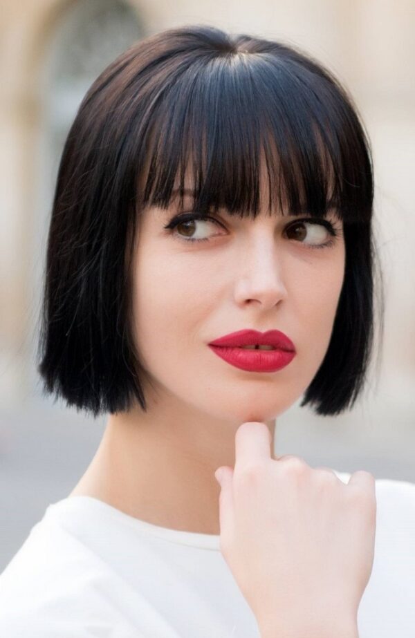 Short-Bob-Haircuts-With-Bangs-6280530