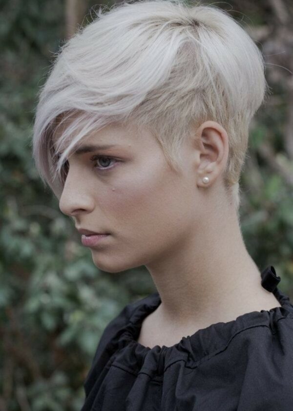 Woman Coloring Blond Hair Idea Short Haircut Modern Woman