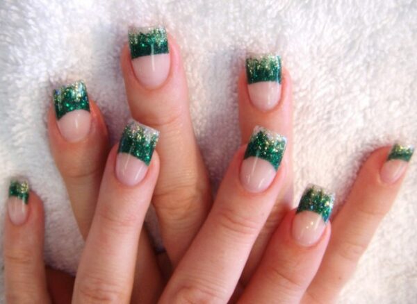 Gel Nail Decoration Idea Transparent Green Trendy Varnish