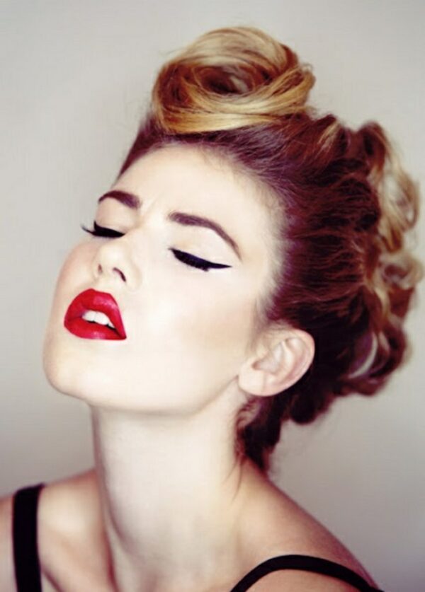 Retro Makeup Red Lipstick Eyeliner Vintage Hairstyle